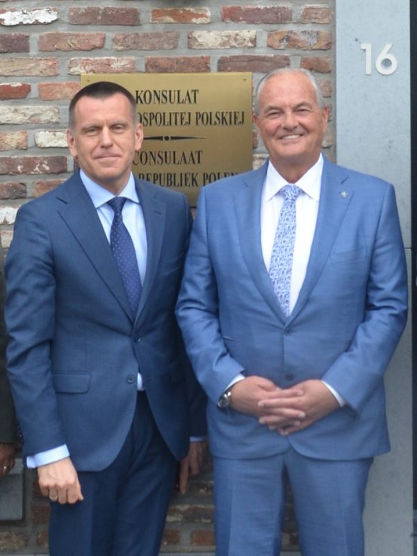 Jean Biesmans (po prawej) - założyciel Tectum Group